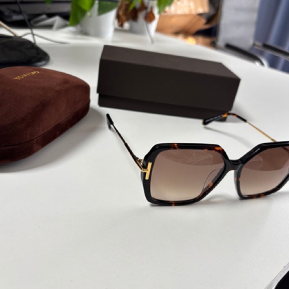 TOM FORD fashionable sunglasses - Picture 3 of 10